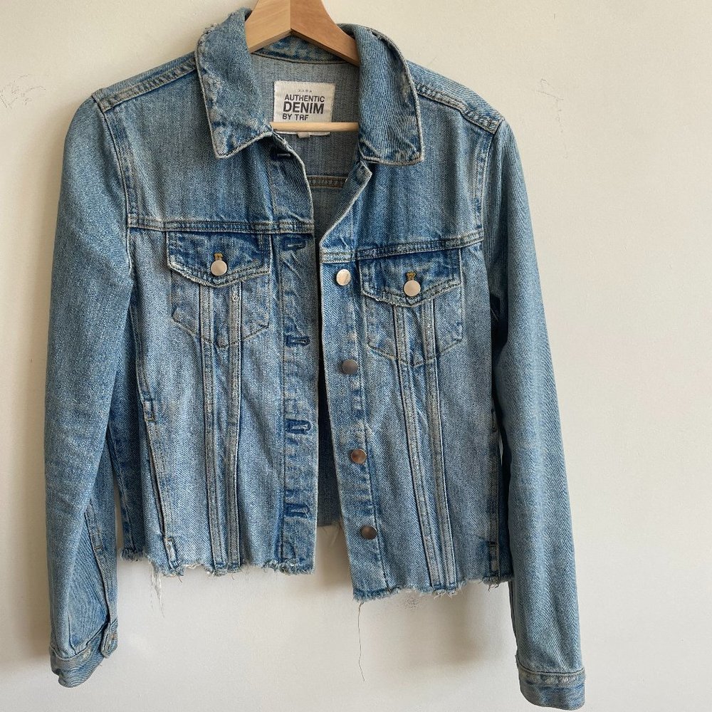 Zara Women's Distressed Cropped Denim Jacket, Size Medium